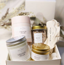 Load image into Gallery viewer, Botanical Glass Jar Candle - French Pear