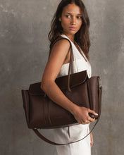 Load image into Gallery viewer, Leighton Tote Bag - Chocolate
