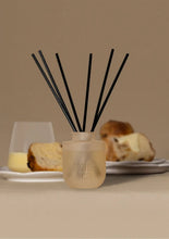 Load image into Gallery viewer, Smith &amp; Co. Limited Edition Festive Collection - Brandy Fruits Reed Diffuser 100ml