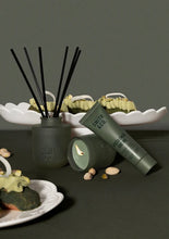Load image into Gallery viewer, Smith &amp; Co. Limited Edition Festive Collection - Pistachio Crème Reed Diffuser 100ml
