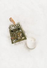 Load image into Gallery viewer, Therapy Limited Edition Festive Collection - White Lily Scented Candle 80g