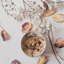 Load image into Gallery viewer, Botanical Art Tin Candle - Vanilla Burbon