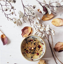 Load image into Gallery viewer, Botanical Art Tin Candle - Fig and Cassis