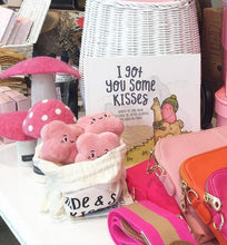 Load image into Gallery viewer, Kis sand Co - Hide &amp; Seek Kisses