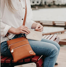 Load image into Gallery viewer, Nikki Handbag - Tan