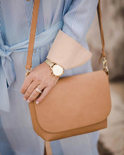 Load image into Gallery viewer, Hampton Crossbody Bag - Camel